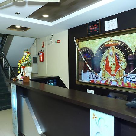 Sai Madhavi Palace Hotel Shirdi Esterno foto