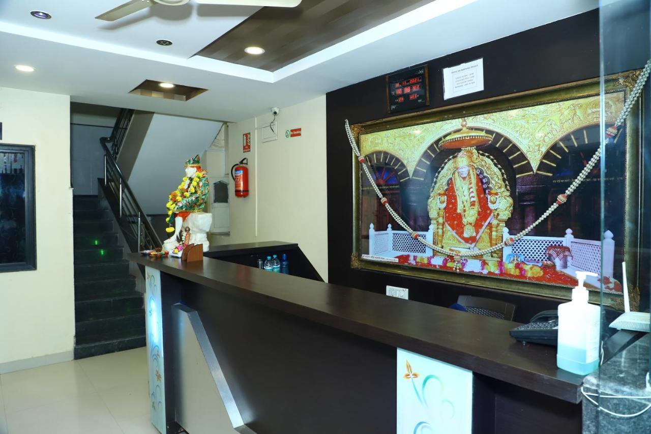 Sai Madhavi Palace Hotel Shirdi Esterno foto